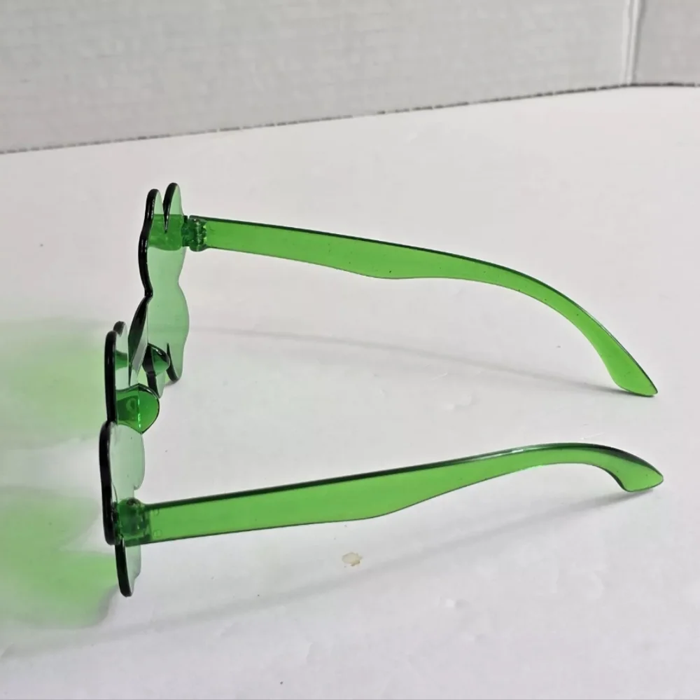 St. Patrick's Day Green Shamrock Party Glasses, 12